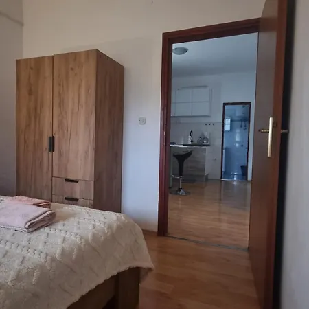 Appartamento Stefy-100 M From The Sea