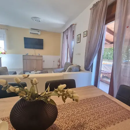 Appartamento Stefy-100 M From The Sea *